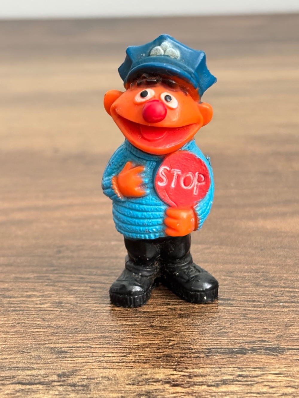 VINTAGE Sesame Street Ernie Police Officer Stop Sign PVC Toy Figure Topper 1970s